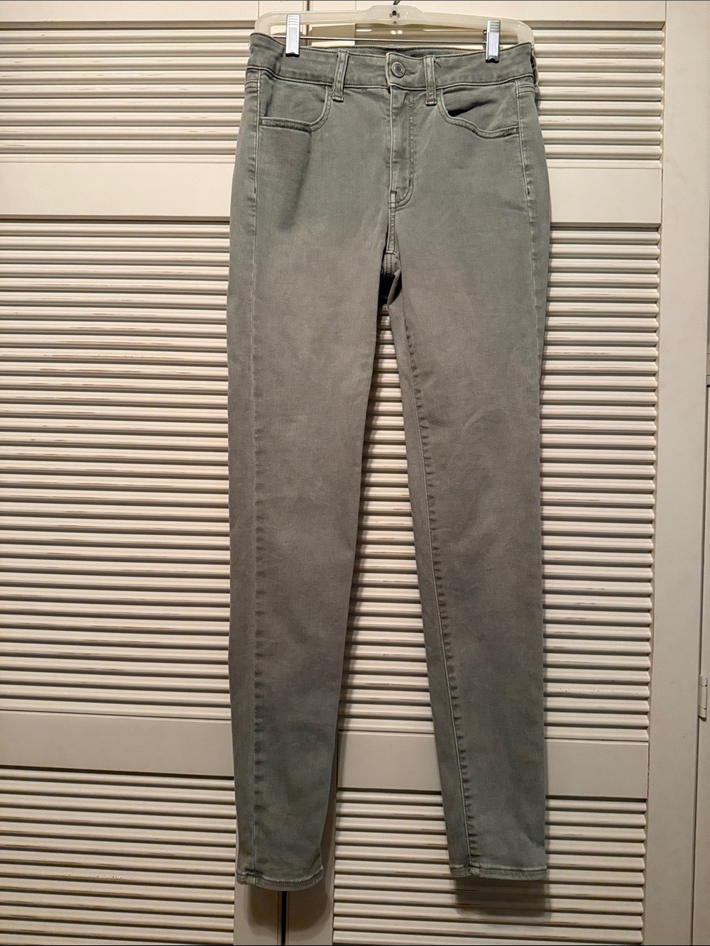 AMERICAN EAGLE OUTFITTERS Hi-Rise Skinny Jeans Jegging Long Length Light Olive